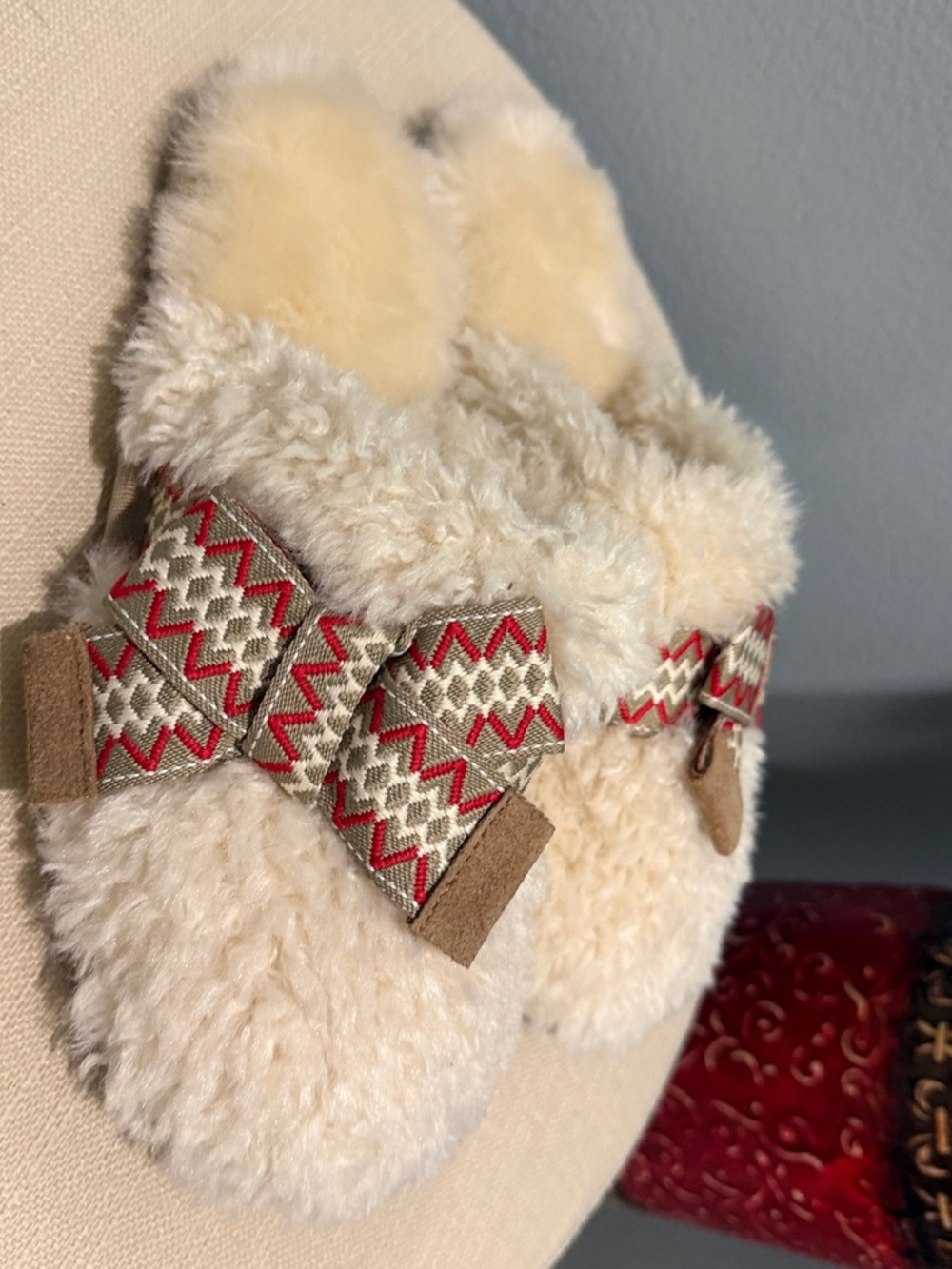 Cozy Cream Faux-Shearling Kids Slippers with Red Accent